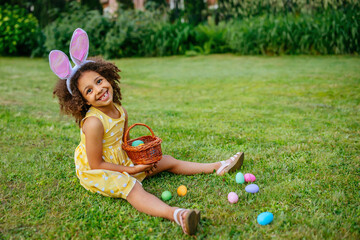 a girl Wish the Best Easter Wishes