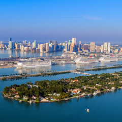 Fototapeta na wymiar Aerial View of Maimi Downtown,Florida