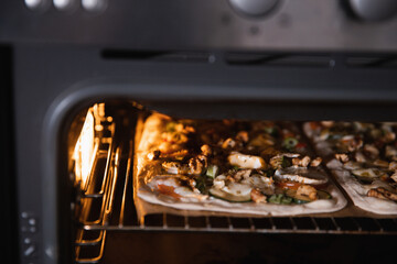 Flammkuchen im Ofen