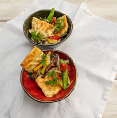 Asiatische Teigtaschen mit Gemüse 