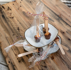 Schokolade am Stiel in Geschenkverpackung 