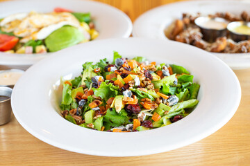 ensalada de frutos rojos