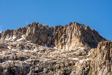 Fototapeta na wymiar Looking up at Alta Peak and Ridge Line in Sequoia Mountains