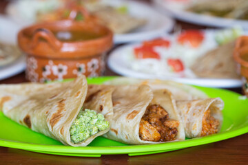 tacos de guiso