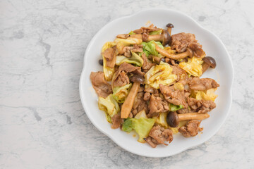 豚肉とキャベツのオイスターソース炒め