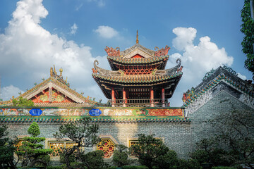 Naklejka premium Zumiao Ancestor's Temple is a Daoist temple in Foshan, Guangdong, China. The temple was converted into Municipal Museum and listed as one of the main cultural relics. Typical Lingnan style roofs.