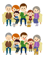 ソファに集まっている3世代の大家族とペット（秋冬）