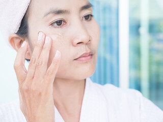 Gel Face Skin Cream Care for Woman,Aloe Vera Mash for Medicine Injury Body and Face,Hand Women...