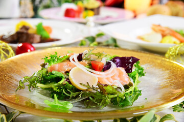 フレンチコース　鮮魚のカルパッチョ　サーモンと帆立貝柱