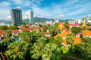 Fototapeta premium An overview of the Dhammikarama Burmese Temple in Penang, Malaysia can be seen from the sky. Built in 1803, this is one of the oldest Buddhist temples in the city.