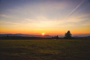 Heidelstein, Rhön, Sonnenuntergang, Abendrot, Sonne, Landschaft, Bäume, Hügel, Natur