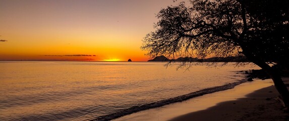 fond écran couché de soleil ultra wide, Martinique