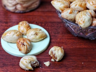 nastar cake with sweet jam