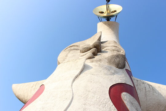 大阪で開催された日本万国博覧会の太陽の塔
