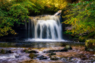 Fototapeta na wymiar West Burton Waterfall