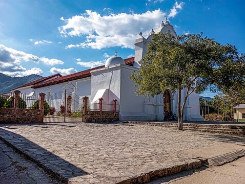 Iglesia Mar&iacute;a Auxiliadora
Lejaman&iacute; Comayagua Honduras 