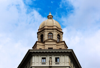 C&uacute;pula de edificio cl&aacute;sico