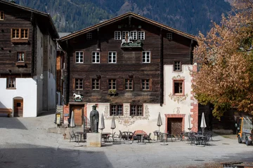 Fotobehang Gasthaus in Ernen im Wallis © David