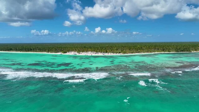 Crystal clear sea and paradisiacal island in Ponta Cana