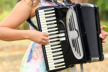playing accordion, woman, accordion, squeezebox, musical instrument, bellows
