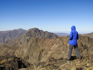 Naklejka premium outdoor activity, hiking, climbing, camping, in a mountainous region, it connects with nature, challenge oneself, and enjoy the beauty of the natural world. Proper planning ensures a successful outing