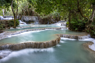 Cascades de Kuang Si près de Luang Prabang , Laos