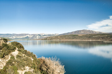 Fototapeta na wymiar Lake of Sainte-Croix (Lac de Sainte-Croix, Gorges du Verdon) in the Provence-Alpes-Côte d'Azur region, France