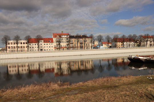 Winterhafen in der Frankfurter Dammvorstadt (heute Slubice)