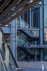 Fototapeta premium 東京の赤坂9丁目で見える幾何学模様