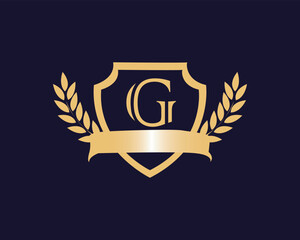 Obraz premium golden shield with laurel wreath