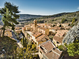 Fototapeta na wymiar Moustiers Sainte Marie town (Gorges du Verdon) in the Provence-Alpes-Côte d'Azur region, France