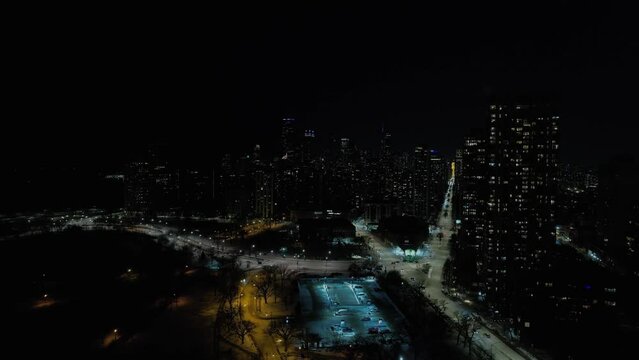 static aerial of north chicago intersection. North Blvd with Clark St. Near Lincoln Park. USA 4k