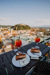 Foto op Plexiglas Cocktails über den Dächern von Ljubljana in Slowenien © Sio Motion