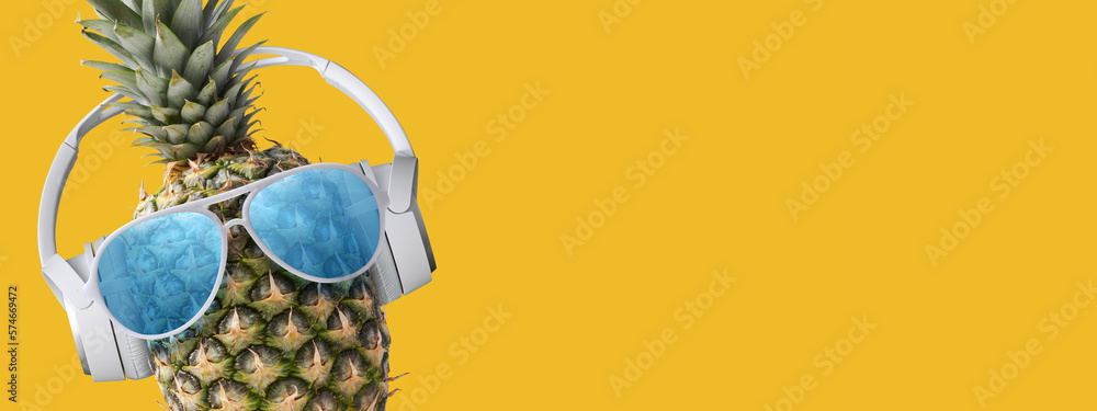 Wall mural Happy pineapple listening to music