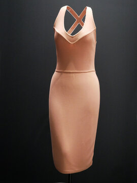 Azzedine Alaia, "prêt à porter" collection 1987 : Short dress in coral viscose, elastane and polyester jersey.