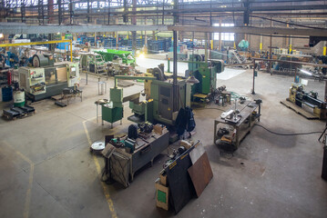 workers in warehouse