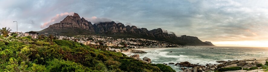 Fototapeta na wymiar Camps Bay and the Twelve Apostel Mountain at Cape Town, South Africa