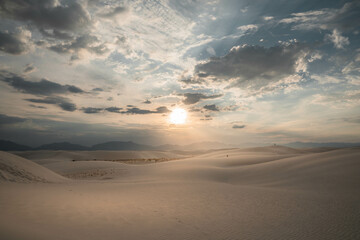 Fototapeta na wymiar Sunset at White Sands National Park in New Mexico