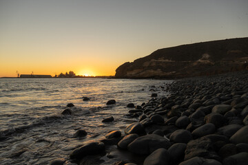 Camara de fotos captando una increible y bonita fotografia de paisaje en un paraje natural de la...