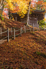 日本　愛知県豊田市足助町の香嵐渓の紅葉と太子堂