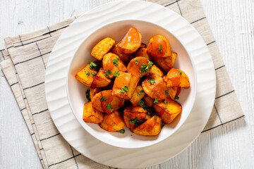 patatas bravas, deep fried potatoes with sauce
