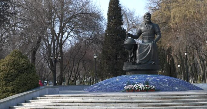 Uzbekistan. Tashkent city, Mirzo-Ulugbek monument.