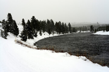 Obraz premium Yellowstone Winter Snow Madison River