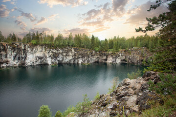 Obraz premium Lovely landscape of scenic cloudy sunset and mountain river