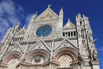 Naklejka premium Facade of Cathedral of Siena in Tuscany Region in Italy