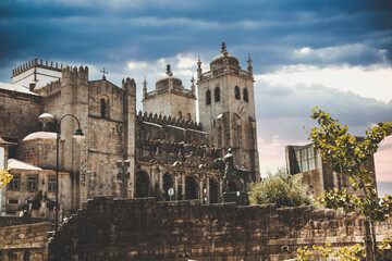 Fototapeta na wymiar oporto's cathedral's view