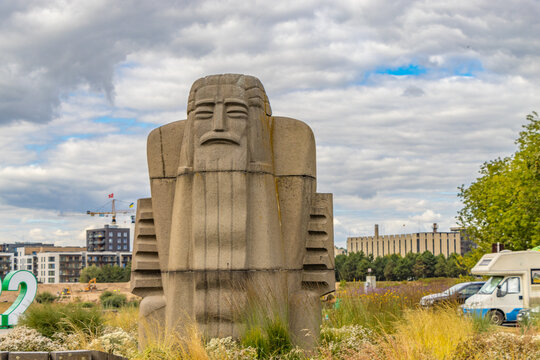Kaunas. Sculpture "Kankles player".