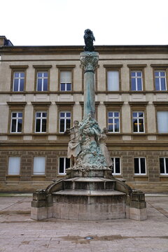 Denkmal auf dem Square Jan Palach in Luxemburg