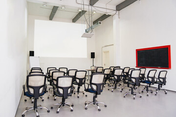 space for lectures, conferences and presentations. office rent.