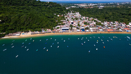 Fototapeta na wymiar vista aérea de bahía de Acapulco
